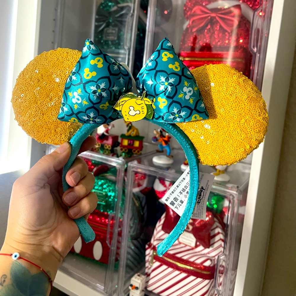 Disney Minnie Mouse Ears Italian Limoncello Yellow Sequined Headband